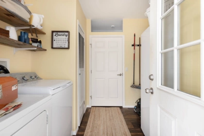 Entry Foyer Photo of 899 Erickson Road, Pemberton, BC