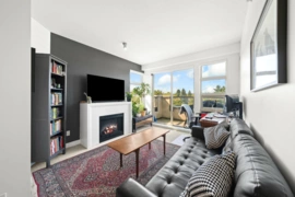 424 4550 Fraser Street, Vancouver, BC, Vancouver, BC, V5V 4G8