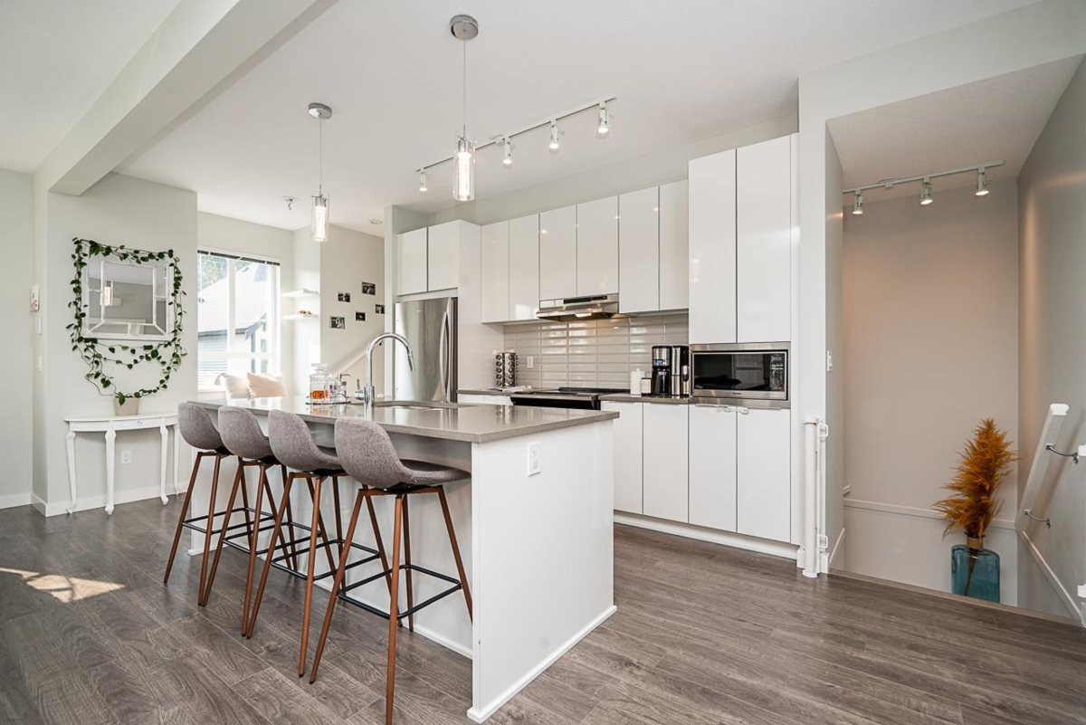 Breakfast Nook Photo of 146 30930 Westridge Place, Abbotsford, BC