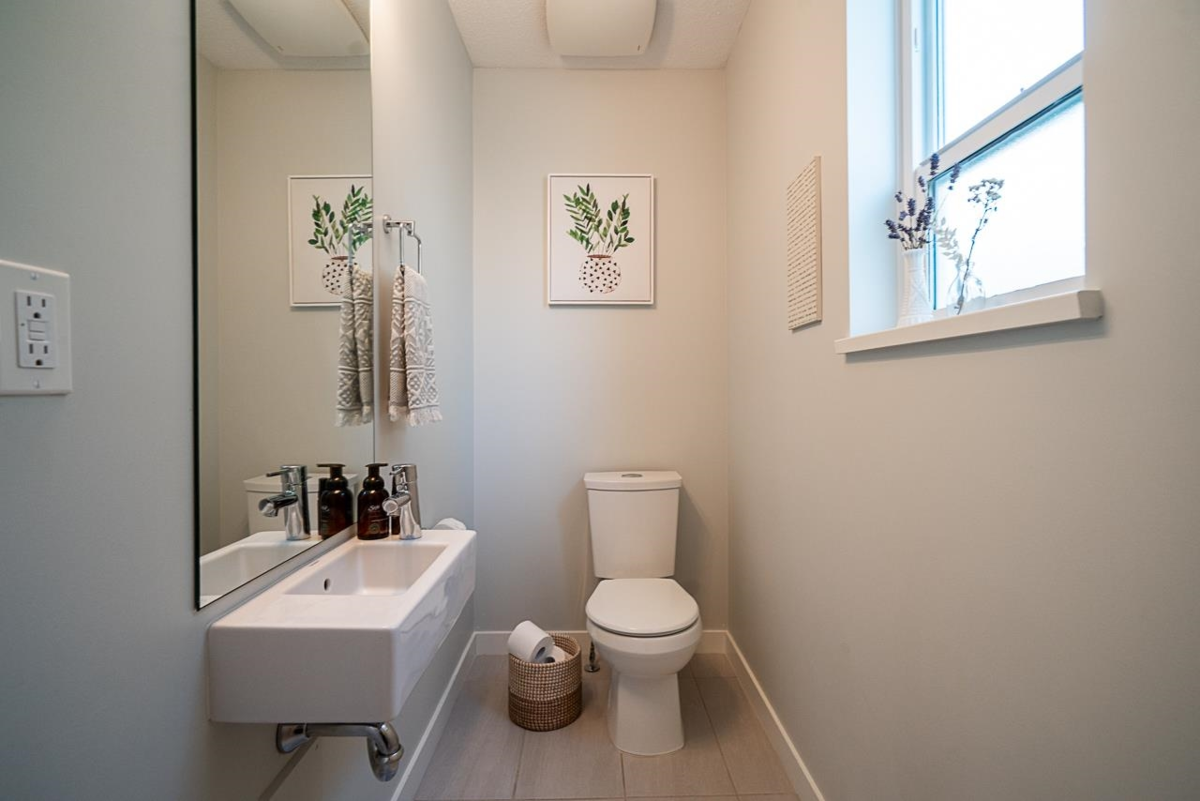 Guest Bathroom Photo of 146 30930 Westridge Place, Abbotsford, BC