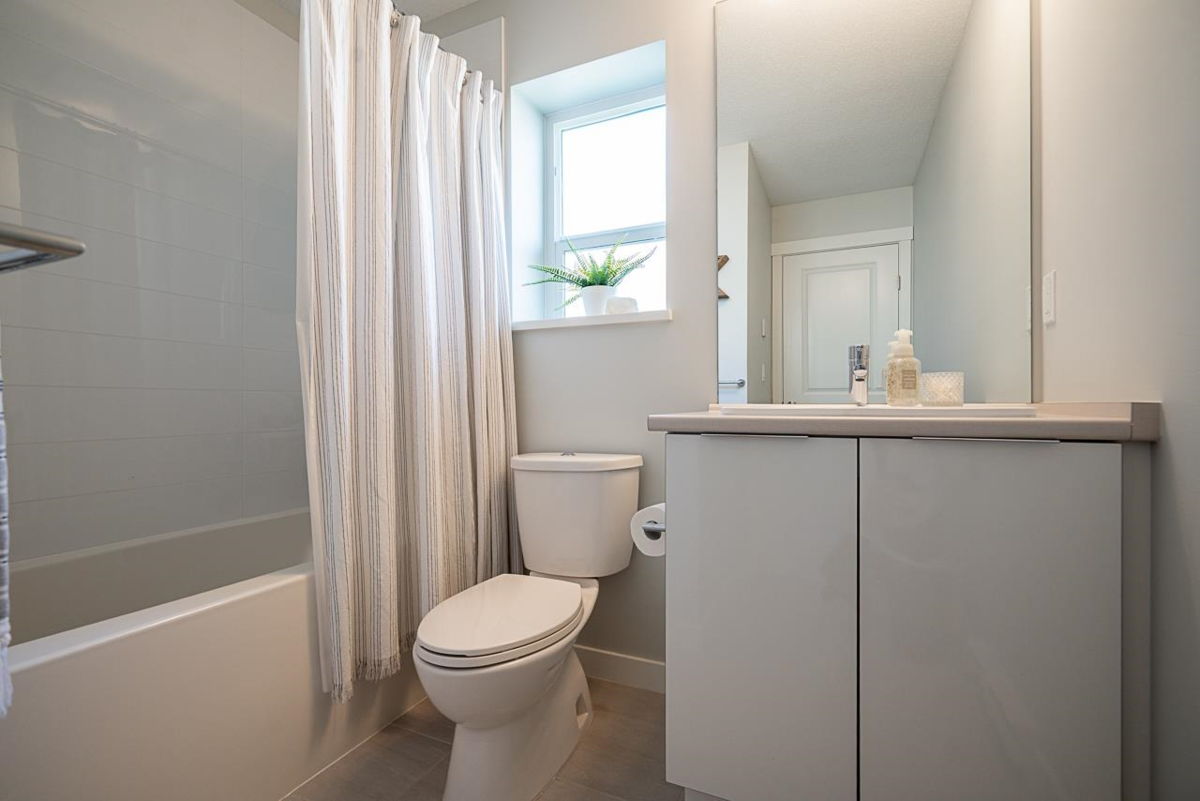 Hallway Photo of 146 30930 Westridge Place, Abbotsford, BC