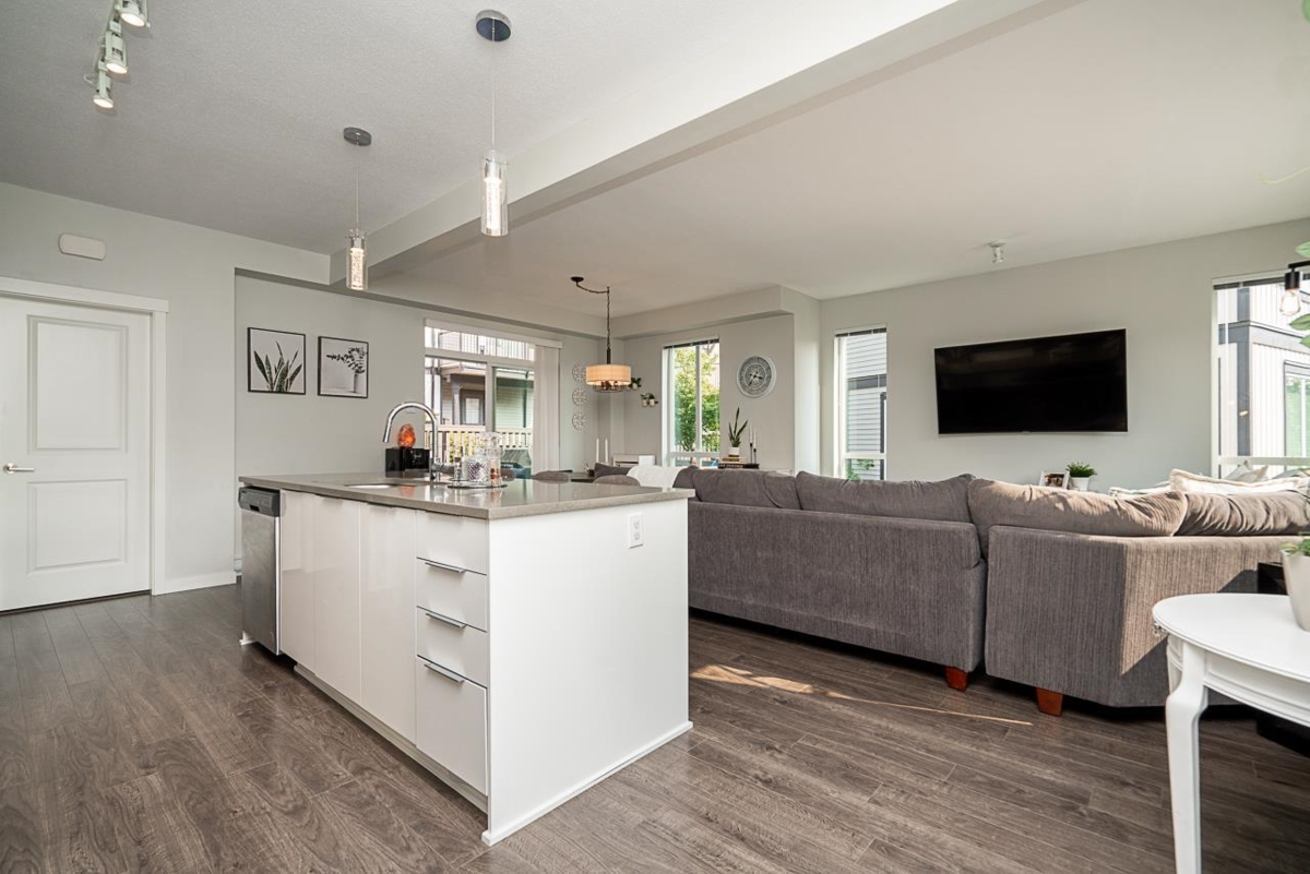 Primary Bathroom Photo of 146 30930 Westridge Place, Abbotsford, BC