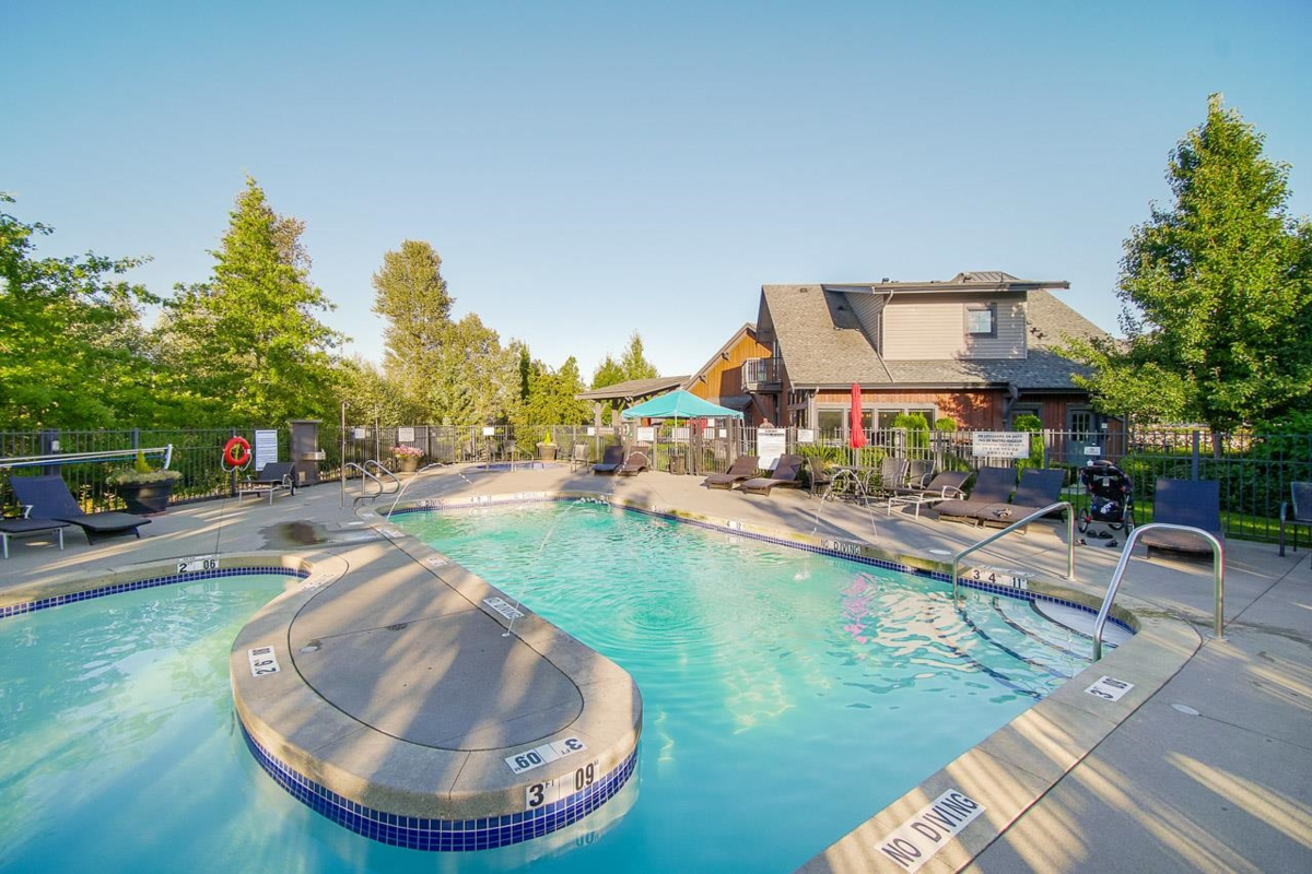 Swimming Pool Photo of 146 30930 Westridge Place, Abbotsford, BC