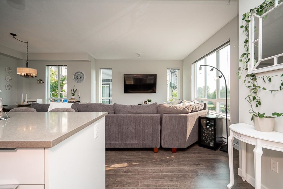 Walk-In Closet Photo of 146 30930 Westridge Place, Abbotsford, BC