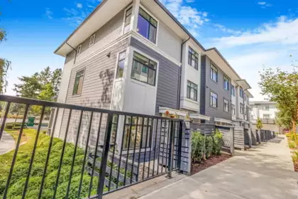 152 15235 Sitka Drive, Surrey, BC, Surrey — Townhouse for sale