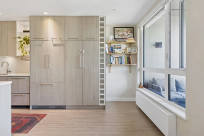 Breakfast Nook Photo of 303 707 E 3 Street, North Vancouver, BC