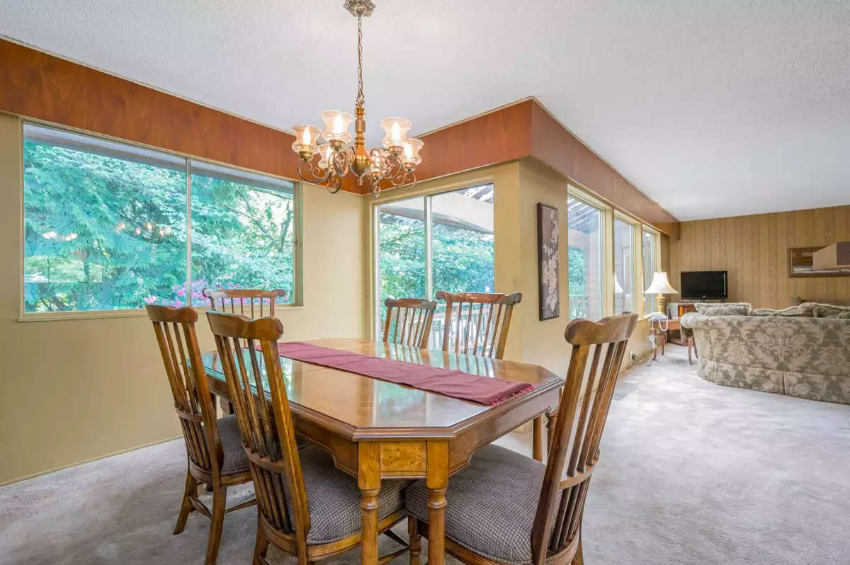 Breakfast Nook Photo of 1168 Charland Avenue, Coquitlam, BC