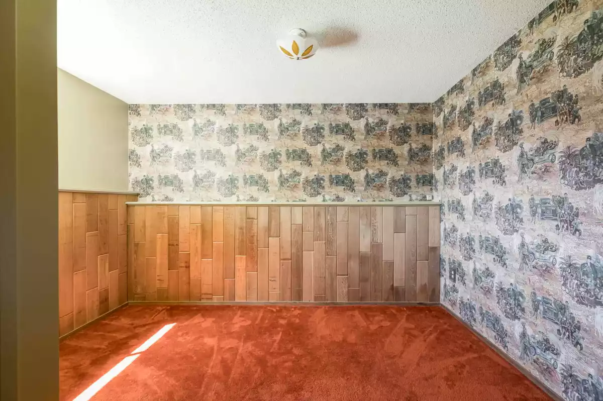 Hallway Photo of 1168 Charland Avenue, Coquitlam, BC