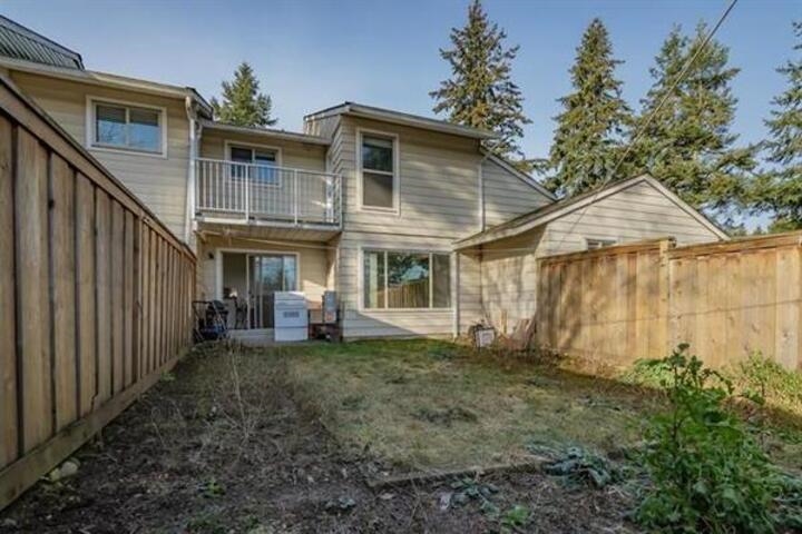 Bedroom 3 Photo of 2 3075 Trethewey Street, Abbotsford, BC
