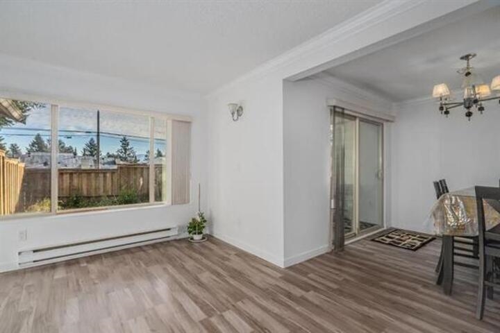 Guest Bathroom Photo of 2 3075 Trethewey Street, Abbotsford, BC