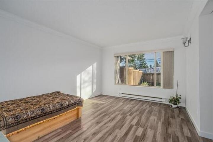 Living Room Photo of 2 3075 Trethewey Street, Abbotsford, BC