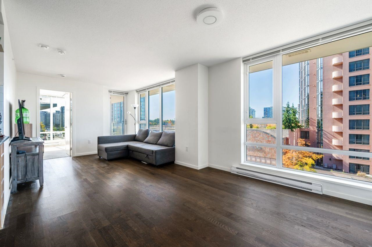 Kitchen Photo of 703 7788 Ackroyd Road, Richmond, BC