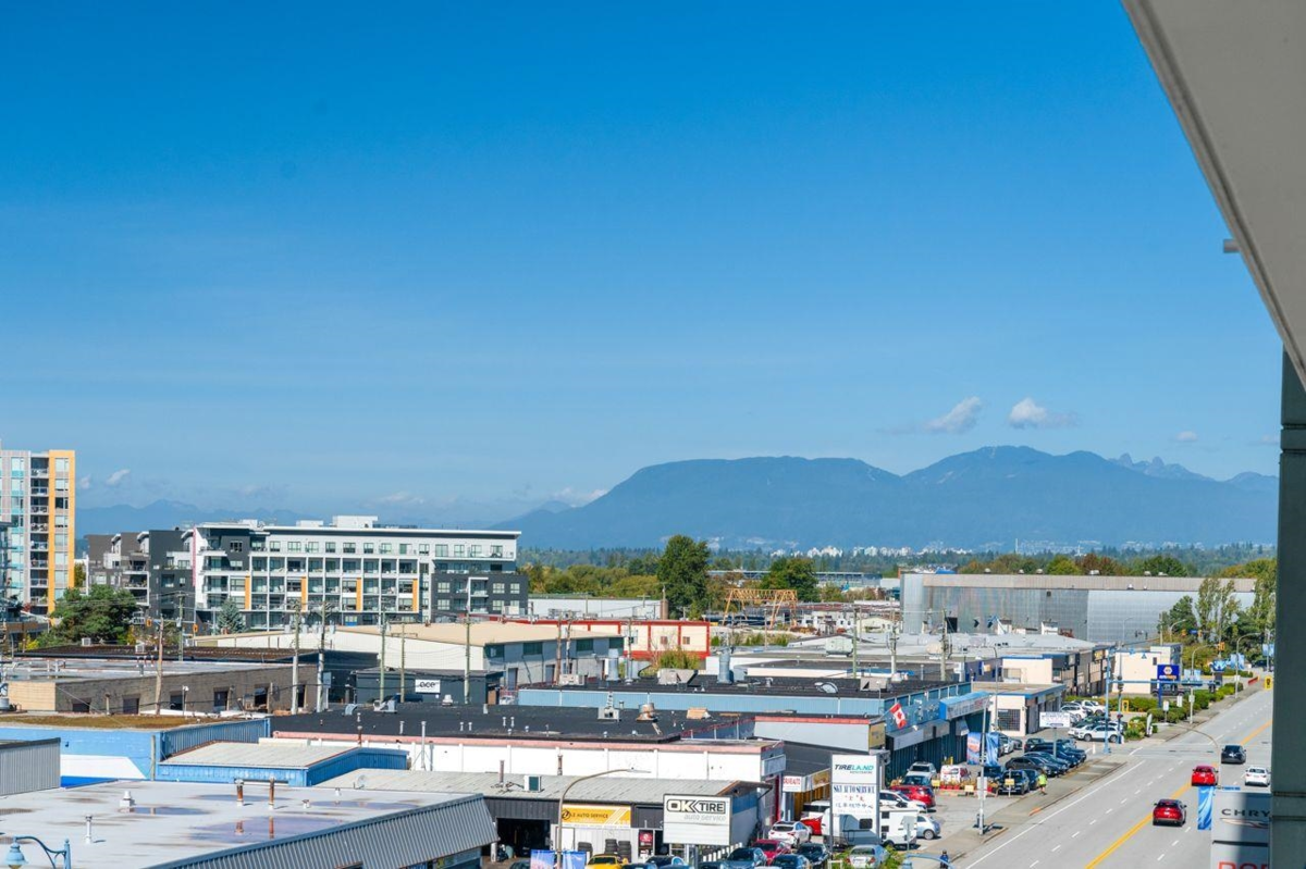 Office / Den Photo of 703 7788 Ackroyd Road, Richmond, BC