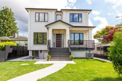 2350 E 49th Avenue, Vancouver, BC