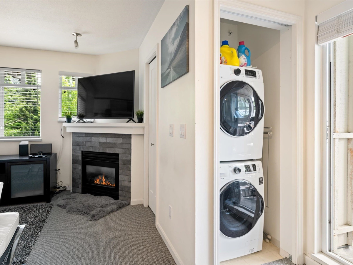 Kitchen Island Photo of 73 4335 Northlands Boulevard, Whistler, BC