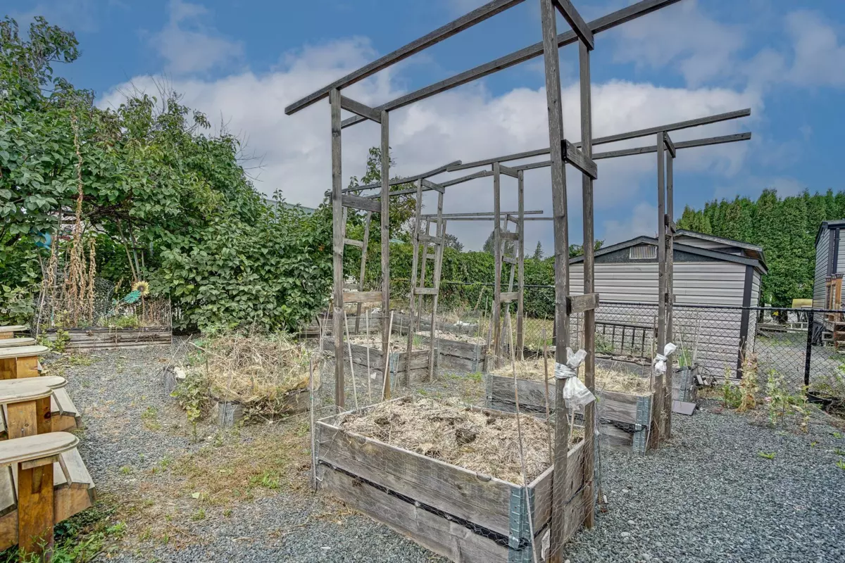 Entry Foyer Photo of 123 6338 Vedder Road, Chilliwack, BC