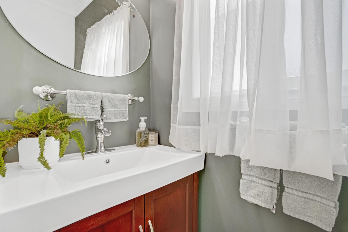 Family Room Photo of 123 6338 Vedder Road, Chilliwack, BC