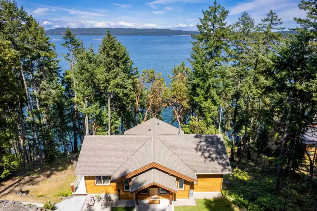 Kitchen Photo of 144 Sunrise Point Road, Galiano Island, BC