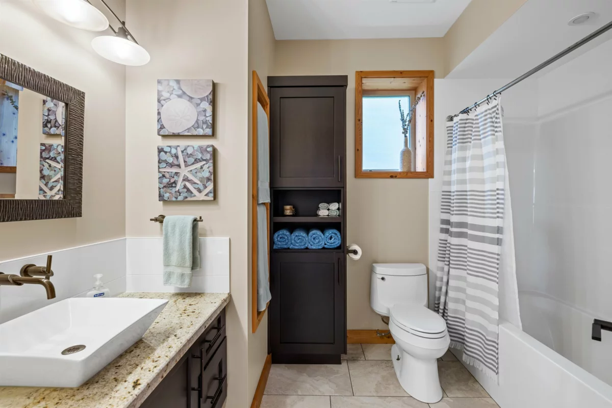 Laundry Room Photo of 144 Sunrise Point Road, Galiano Island, BC