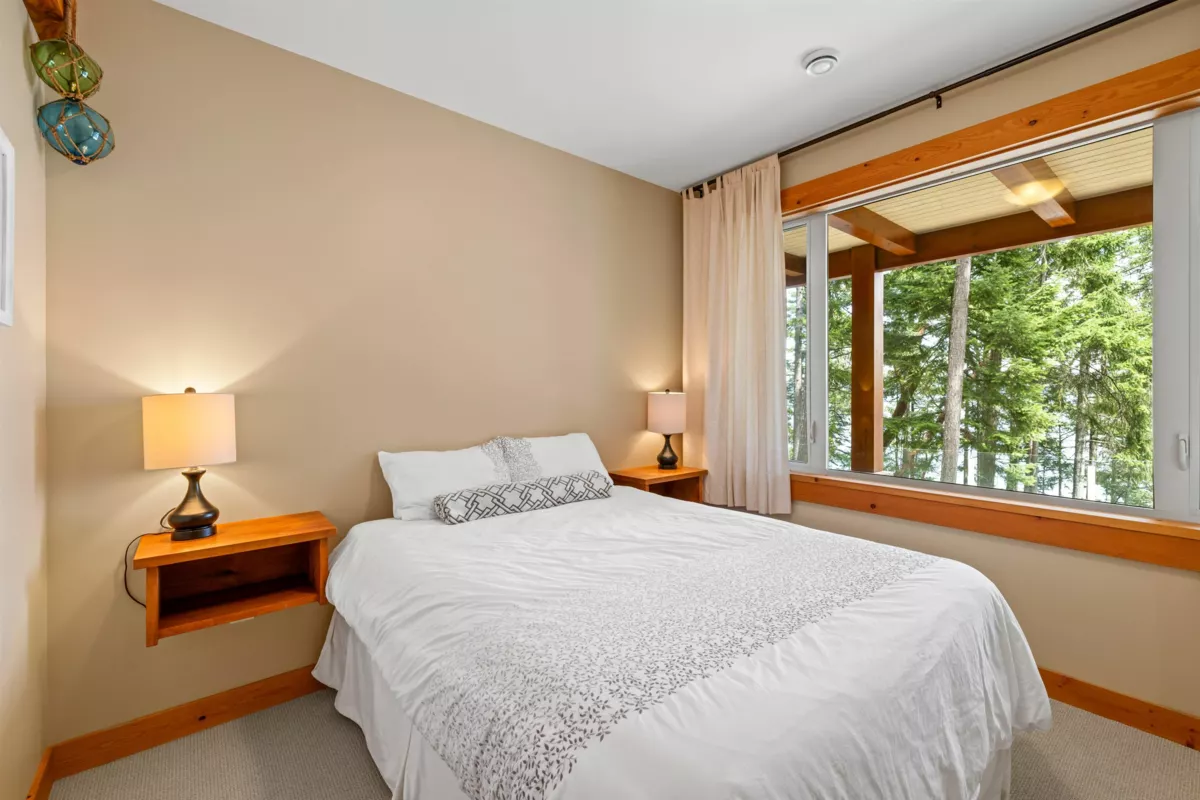 Mudroom Photo of 144 Sunrise Point Road, Galiano Island, BC