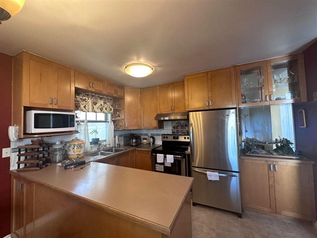 Kitchen Island Photo of 7269 129b Street, Surrey, BC
