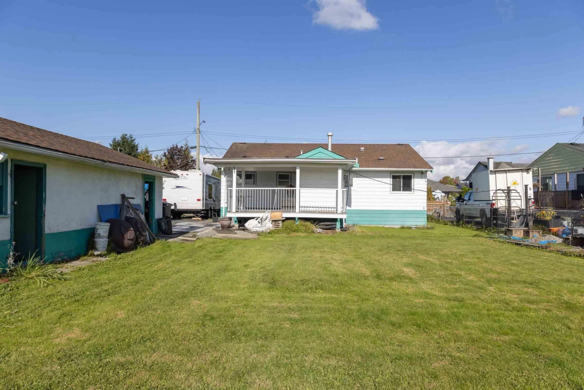 Backyard Photo of 12598 113 Avenue, Surrey, BC