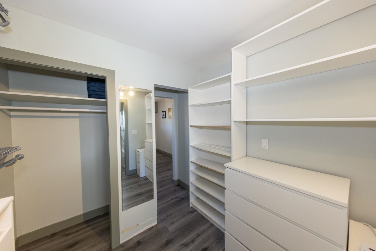 Laundry Room Photo of 12598 113 Avenue, Surrey, BC