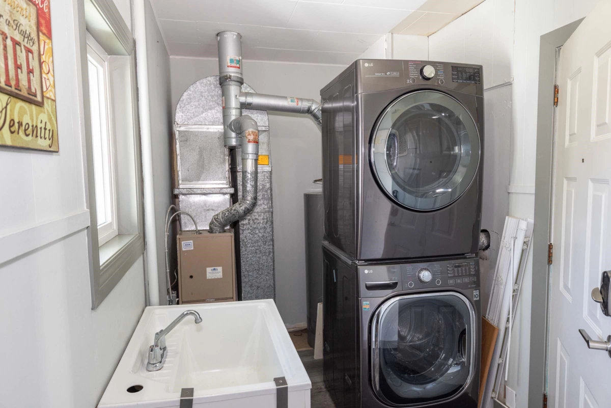 Outdoor Patio Photo of 12598 113 Avenue, Surrey, BC