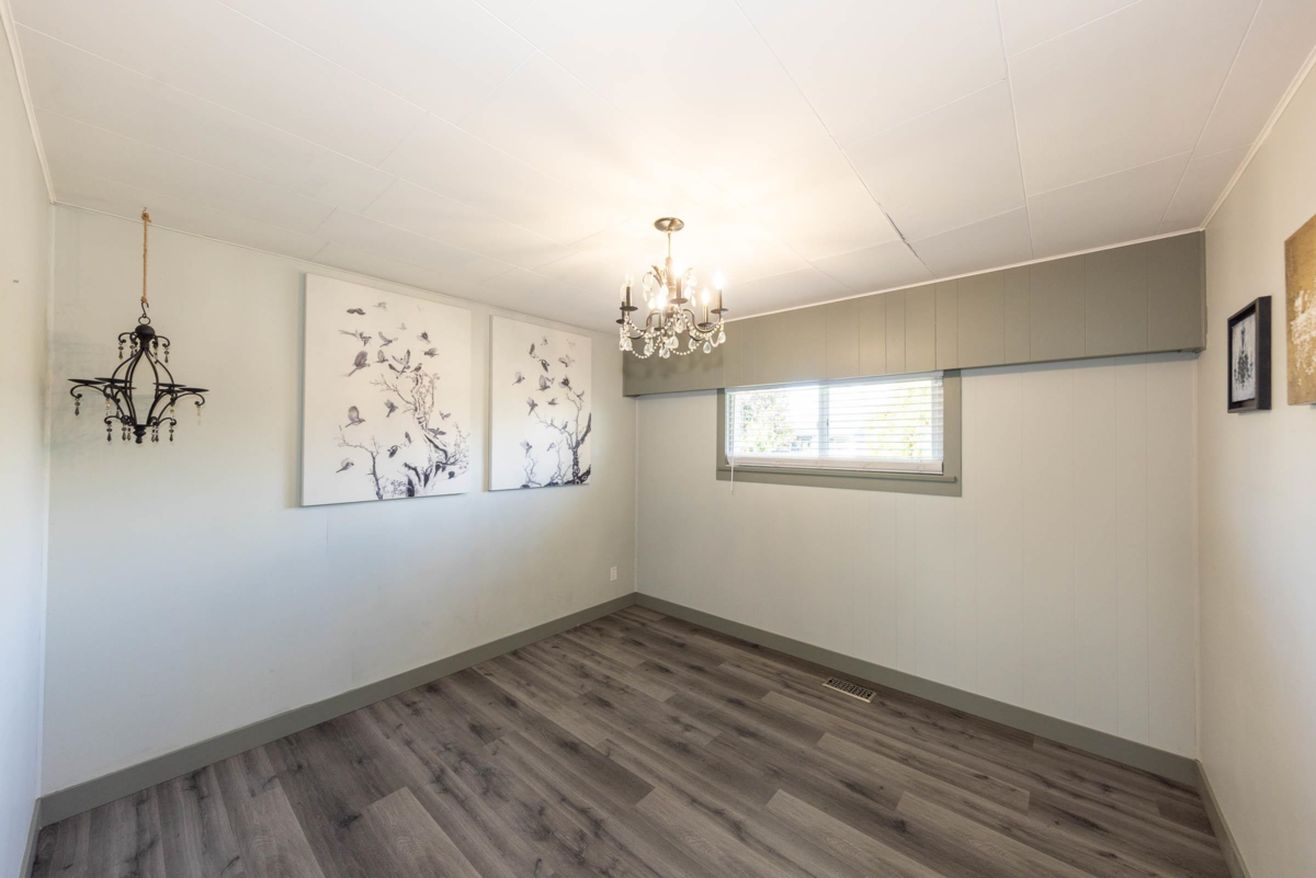 Powder Room Photo of 12598 113 Avenue, Surrey, BC