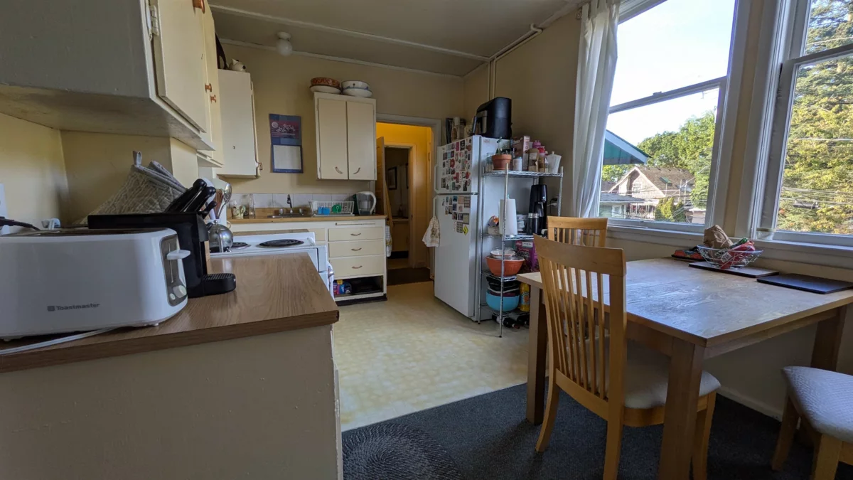 Kitchen Photo of 345 W 11th Avenue, Vancouver, BC