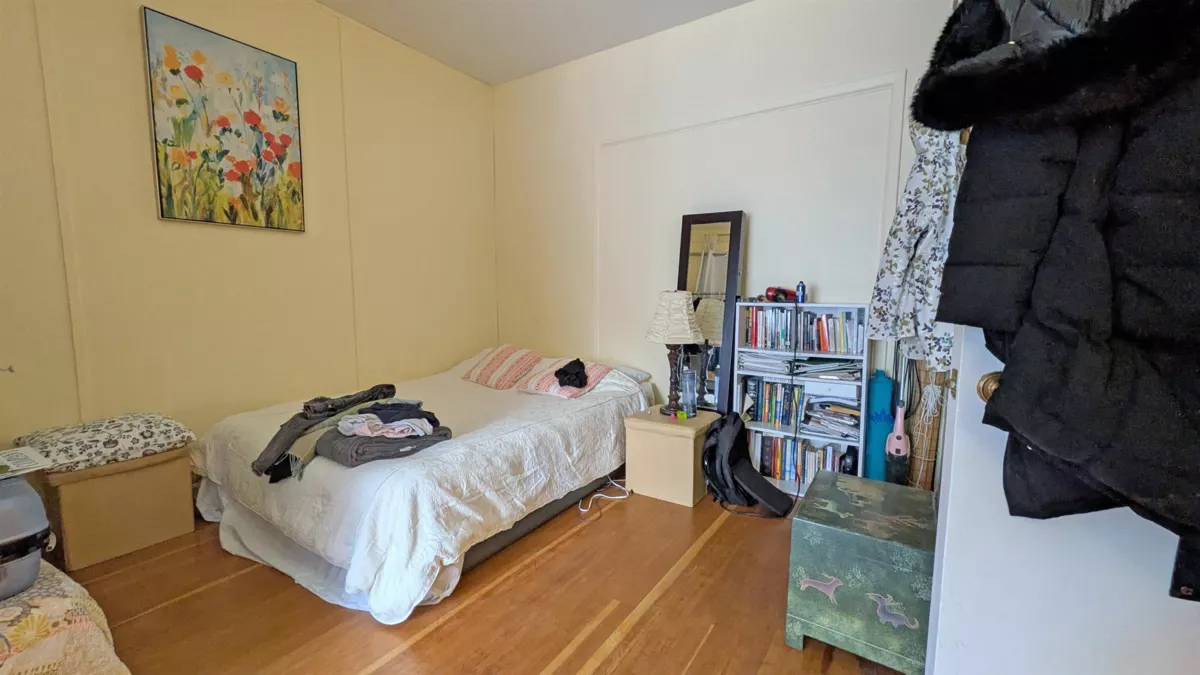 Living Room Photo of 345 W 11th Avenue, Vancouver, BC