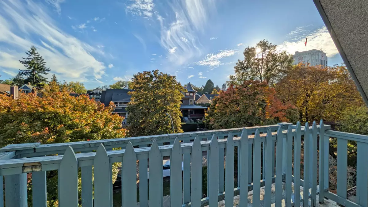 Walk-In Closet Photo of 345 W 11th Avenue, Vancouver, BC