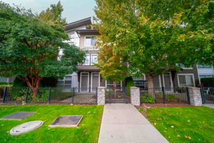 123 6671 121 Street, Surrey, BC, Surrey — Townhouse for sale