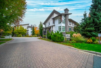 Front Yard Photo of 123 6671 121 Street, Surrey, BC