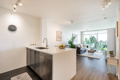 705 2733 Chandlery Place, Vancouver, BC, Vancouver — Apartment/Condo for sale