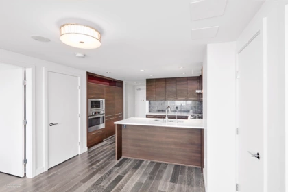 1706 7488 Lansdowne Road, Richmond, BC, Richmond — Apartment/Condo for sale