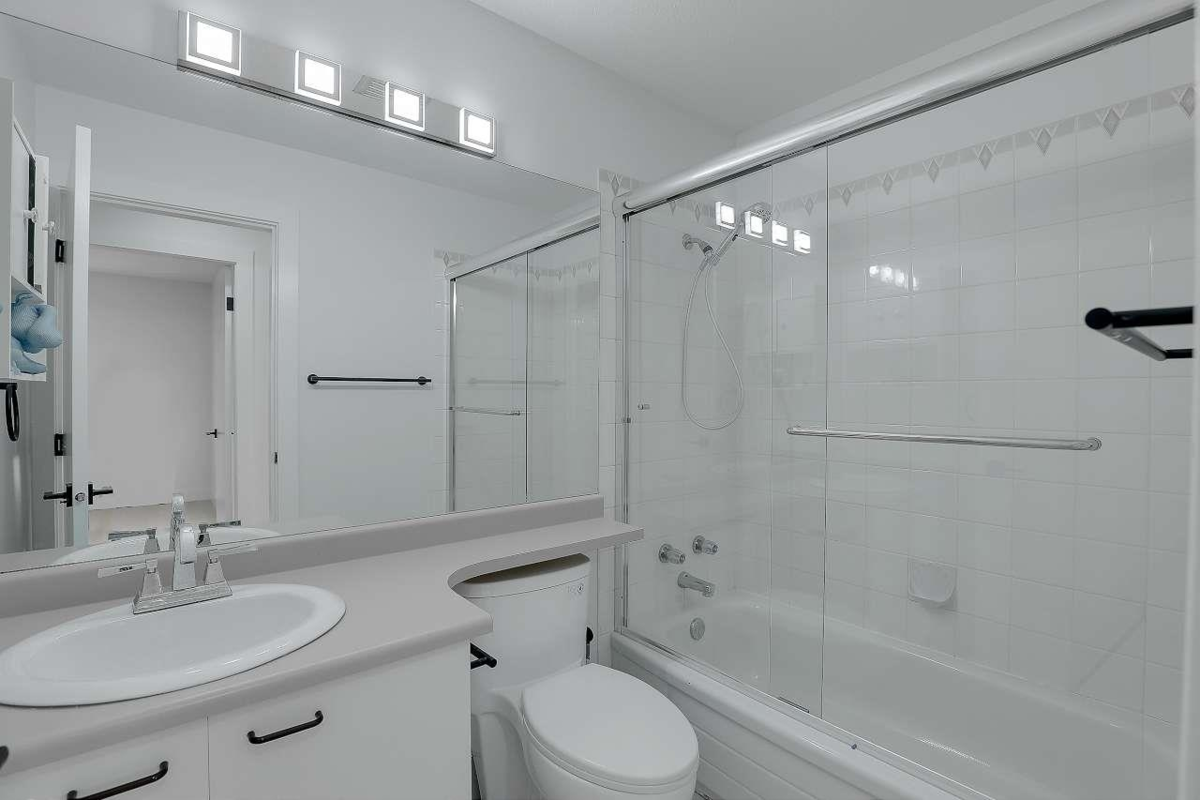 Basement Recreation Room Photo of 1876 King George Boulevard, Surrey, BC