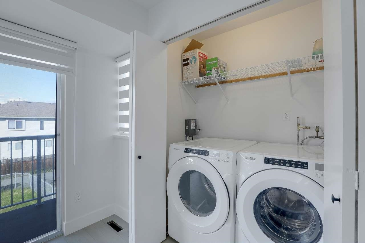 Bedroom 4 Photo of 1876 King George Boulevard, Surrey, BC