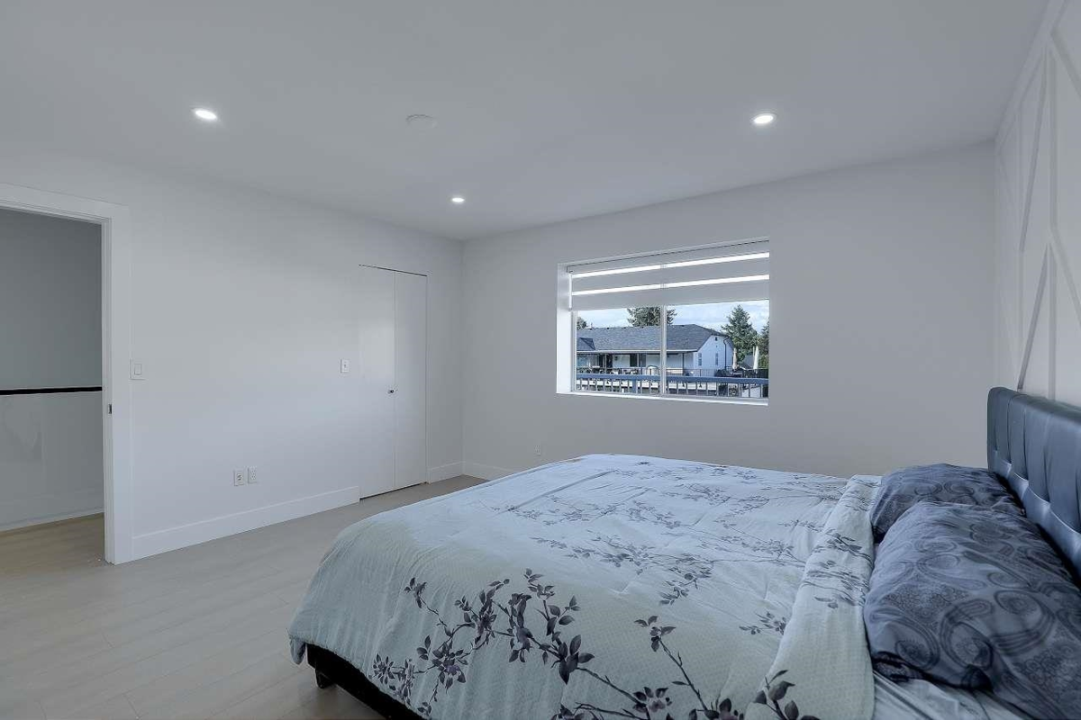 Powder Room Photo of 1876 King George Boulevard, Surrey, BC