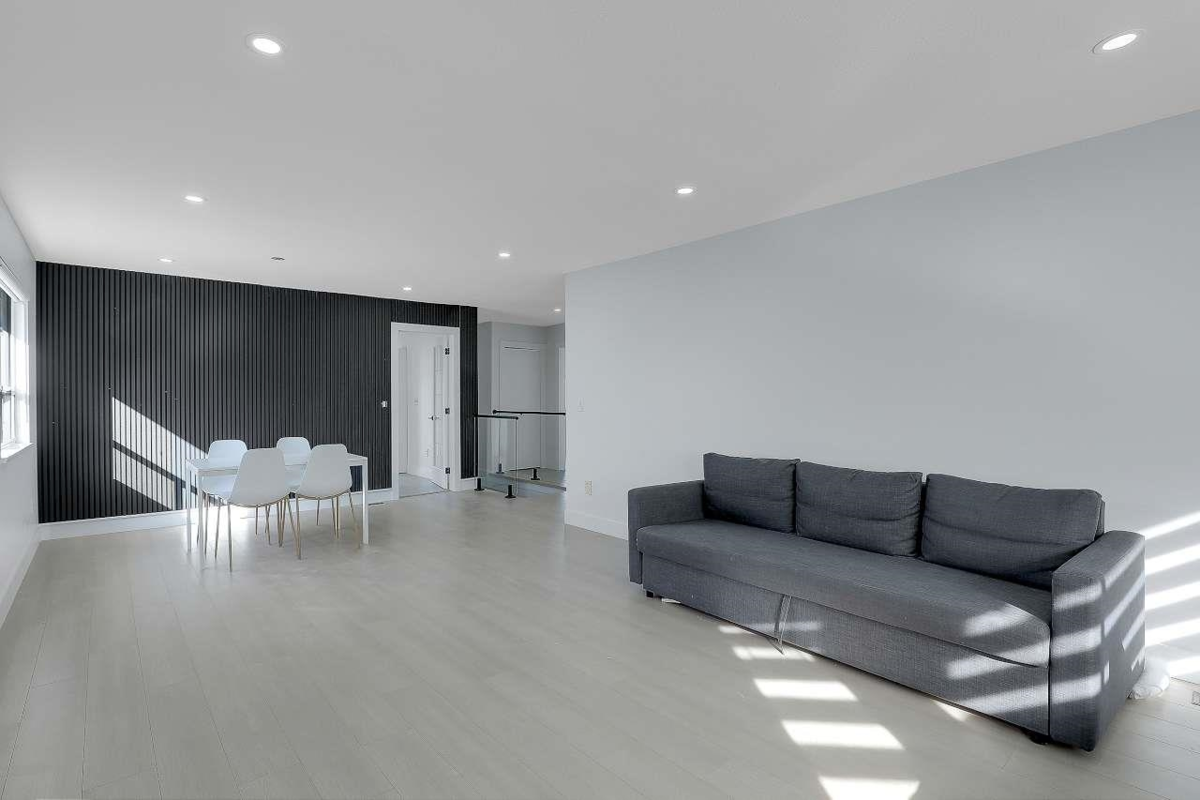 Primary Bedroom Photo of 1876 King George Boulevard, Surrey, BC