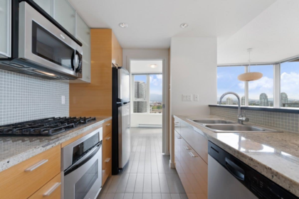 Kitchen Photo of 1902 33 Smithe Street, Vancouver, BC