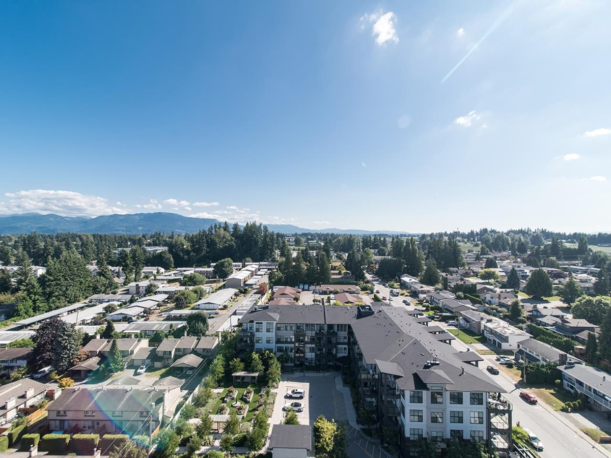 Hallway Photo of 1506 2180 Gladwin Road, Abbotsford, BC