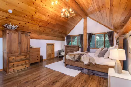 6252 Bishop Way, Whistler, BC, Whistler — Single Family Residence for sale