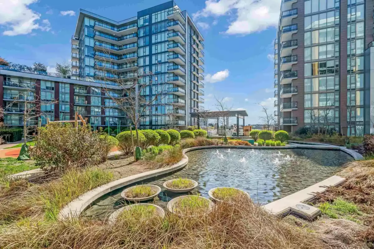 Front Yard Photo of 912 8160 Mcmyn Way, Richmond, BC