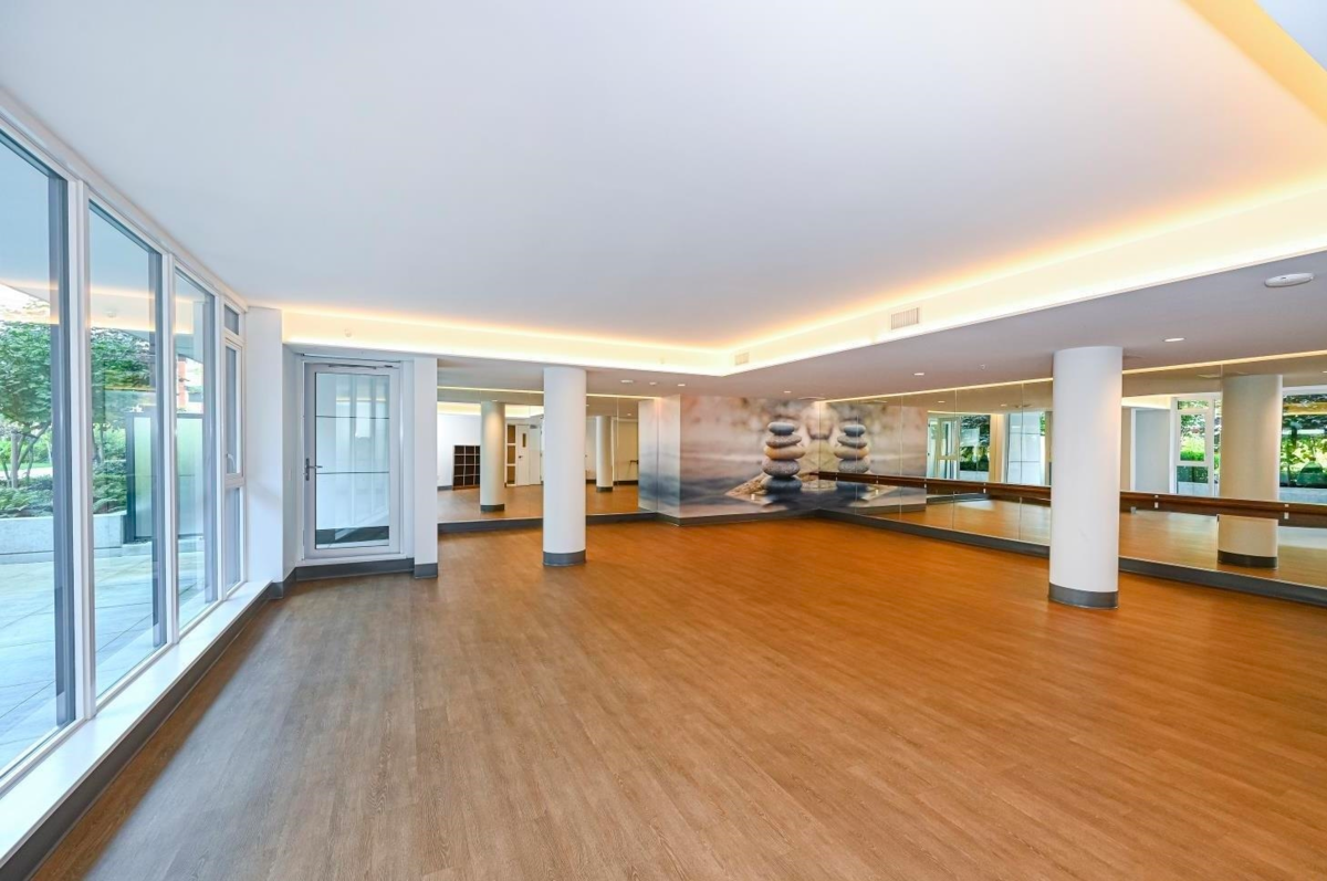 Hallway Photo of 912 8160 Mcmyn Way, Richmond, BC