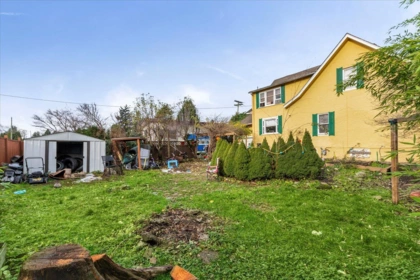 Swimming Pool Photo of 9665 Williams Street, Chilliwack, BC