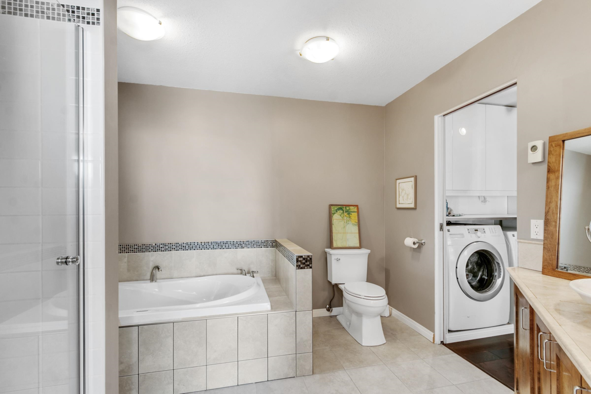 Loft / Bonus Room Photo of 45 Sweetwater Place, Lions Bay, BC