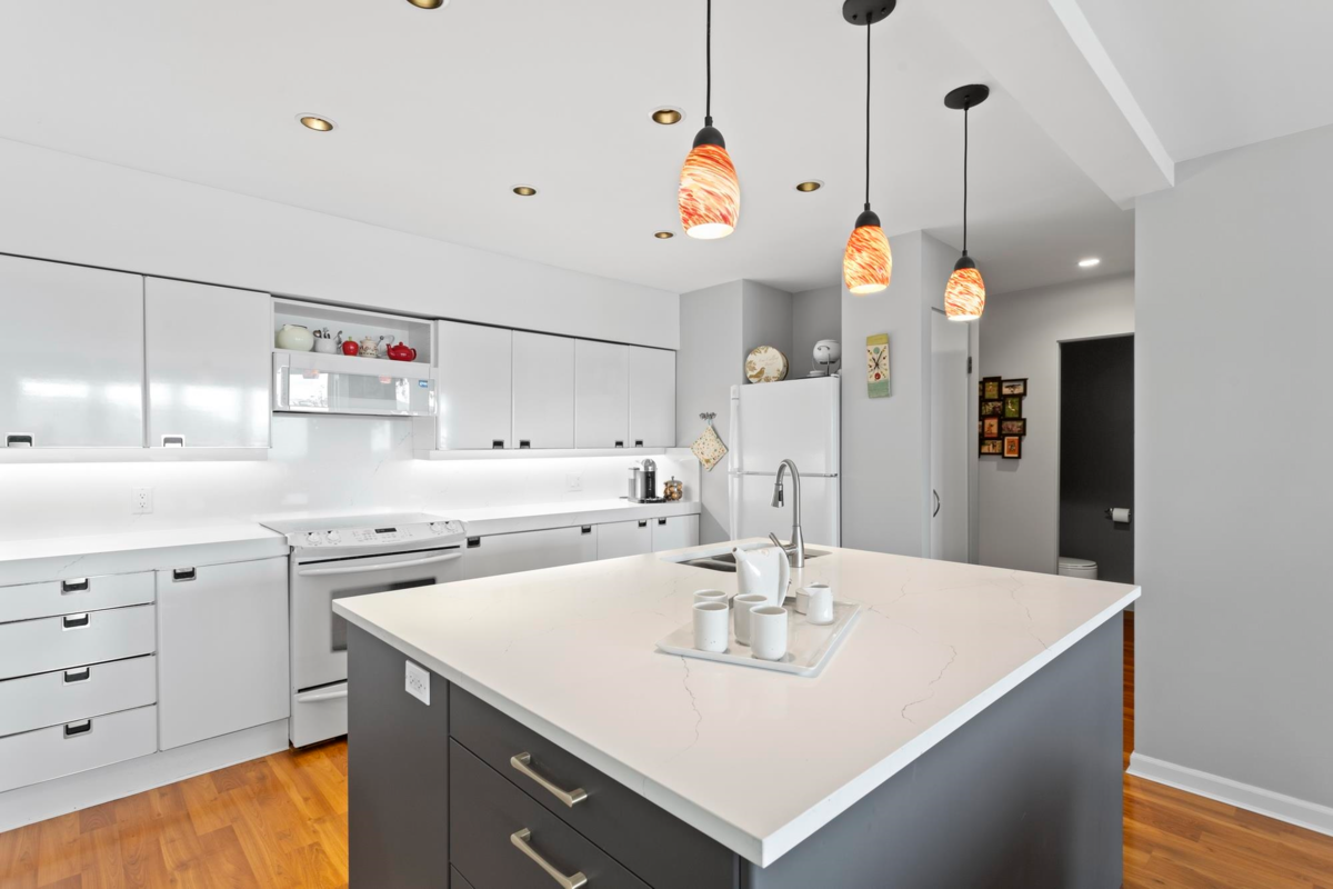 Primary Bathroom Photo of 45 Sweetwater Place, Lions Bay, BC