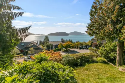 Family Room Photo of 45 Sweetwater Place, Lions Bay, BC