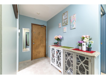 Breakfast Nook Photo of 105 33850 Fern Street Street, Abbotsford, BC